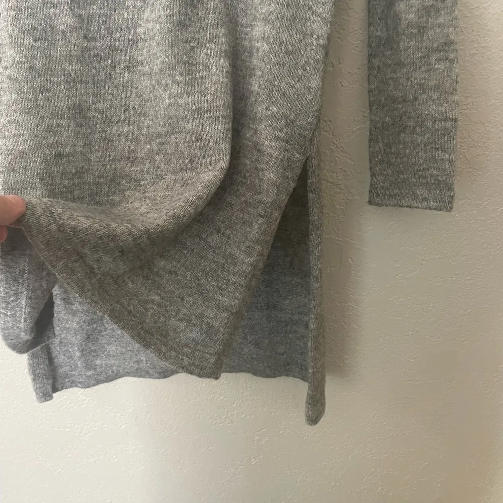 H&M oversized grey sweater - Image 4