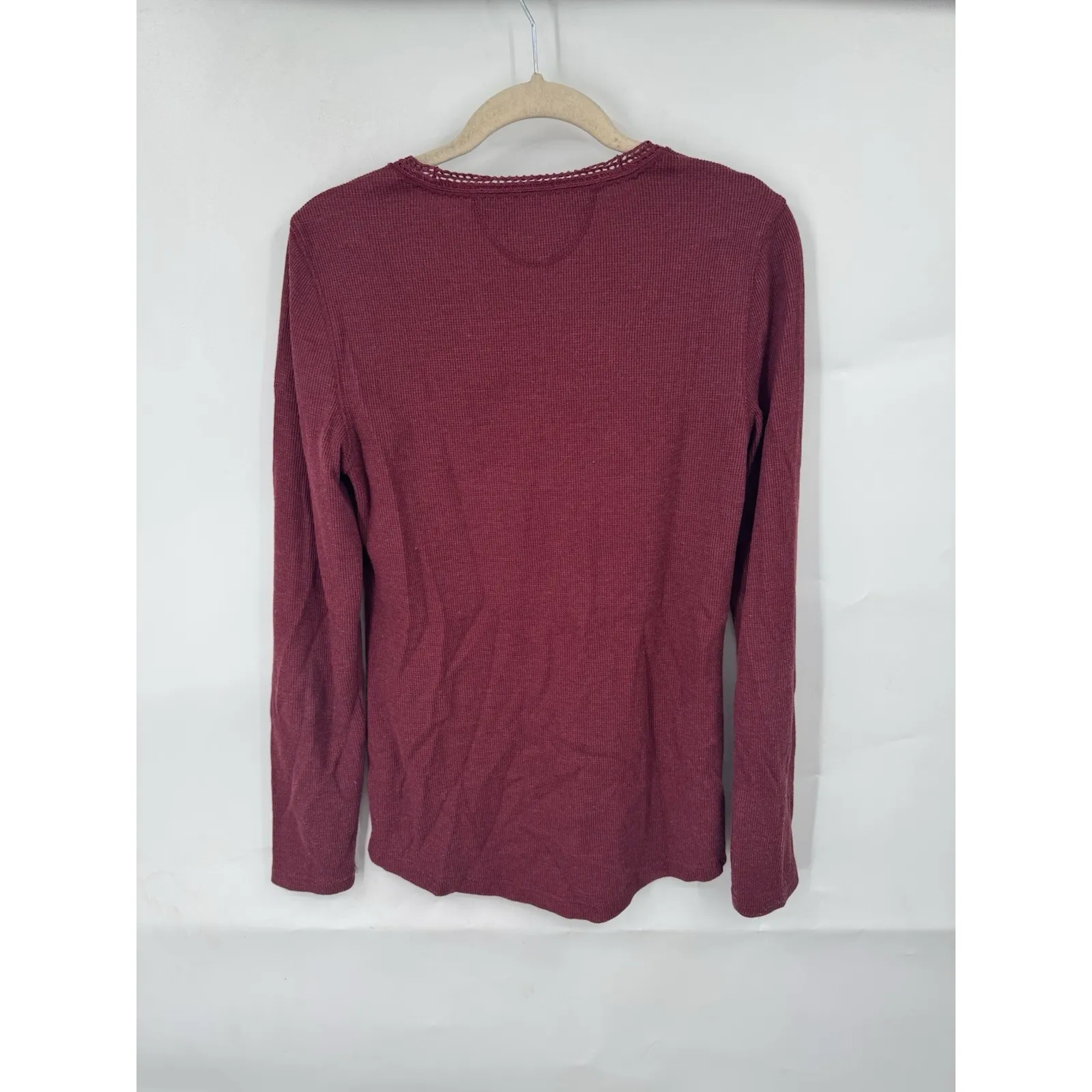 Eddie Bauer Henley Top Women Medium Burgundy Outdoor Long Sleeve Waffle Knit - Image 2