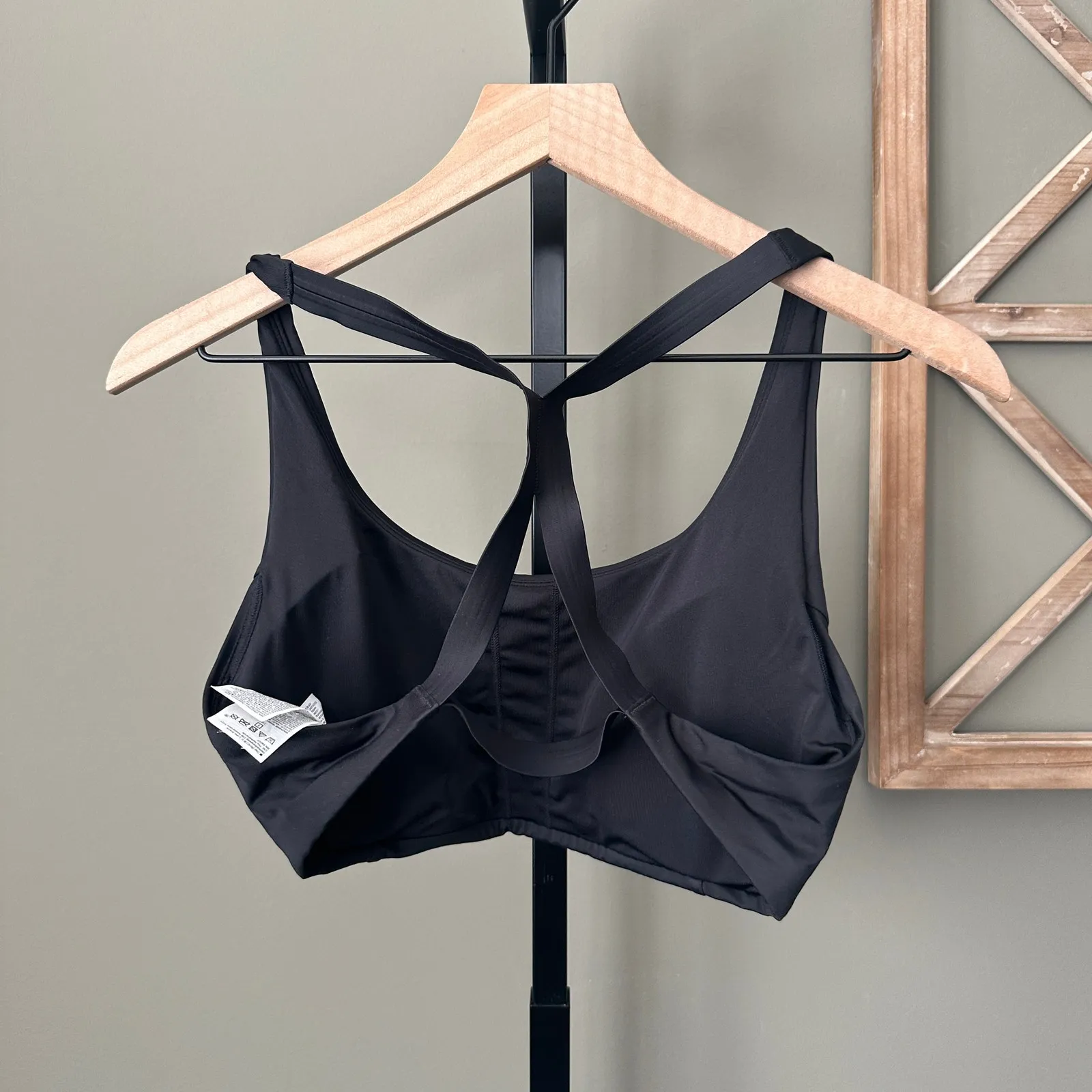 Athleta Malibu Bikini Top Medium D-DD Black - Image 3