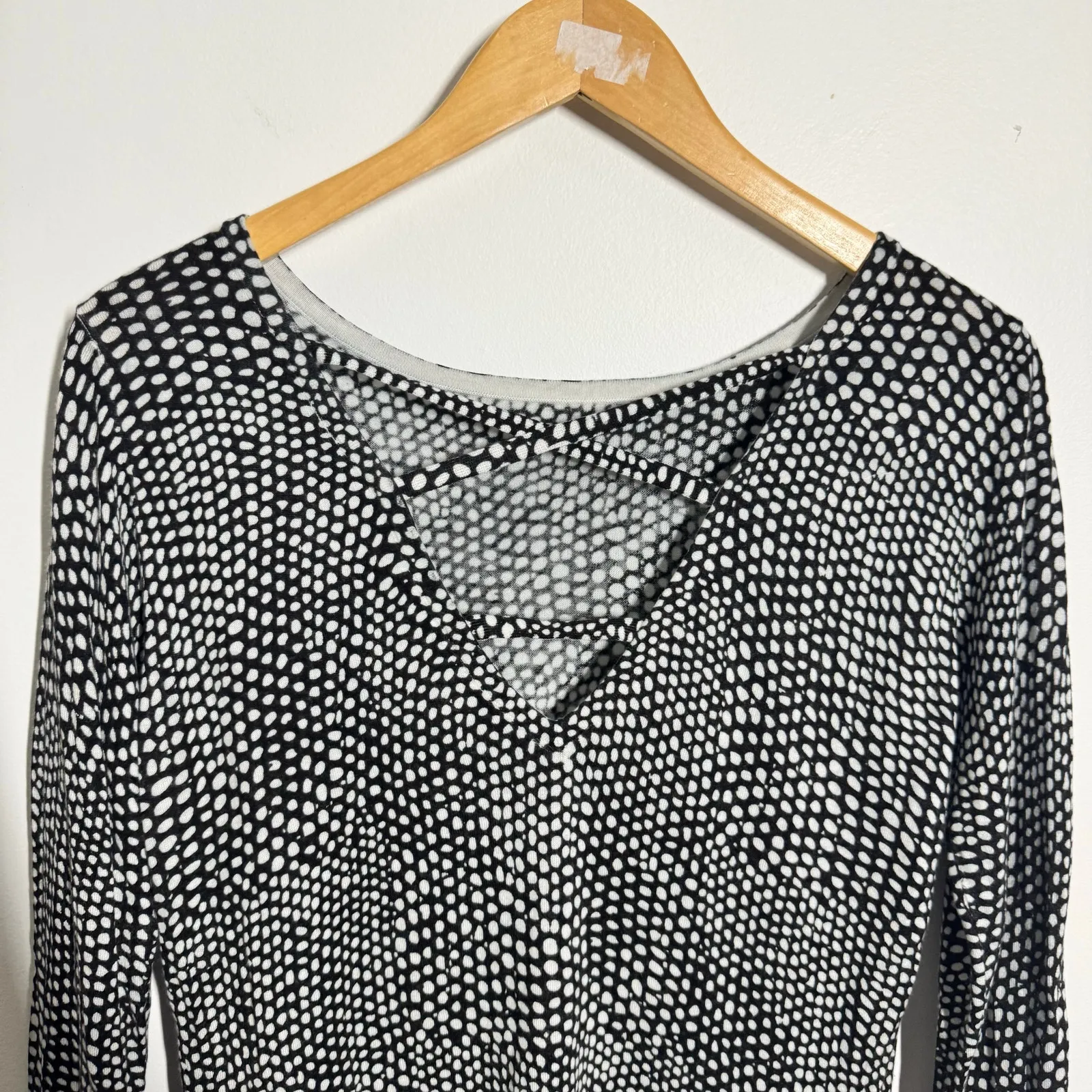 Kokun Top Women M Black White Abstract Print Bamboo Cashmere Quite Luxury Casual Size M - Image 7