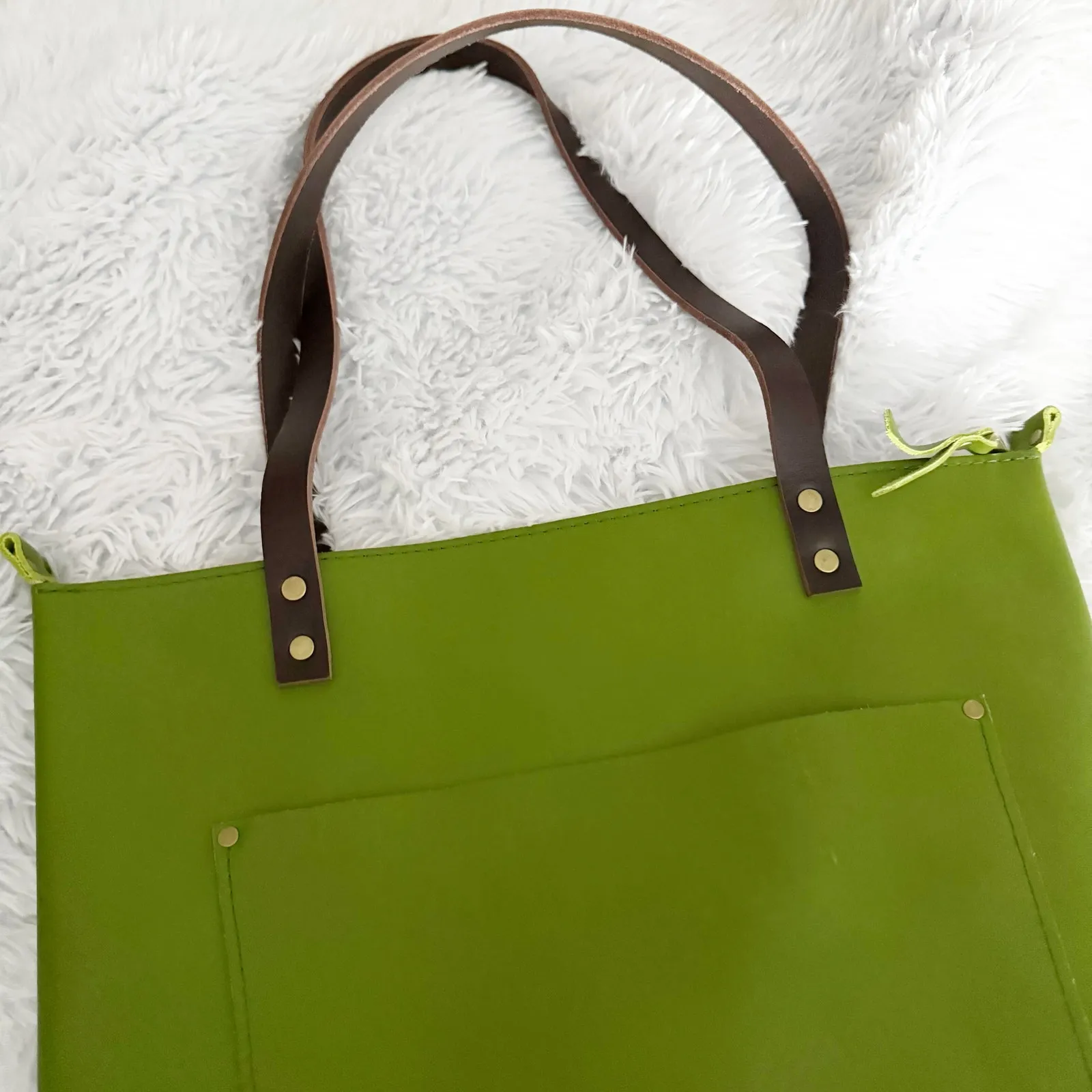 PORTLAND LEATHER | Super Unicorn Green Apple Zipper Dark Brown Handles | Medium - Image 2