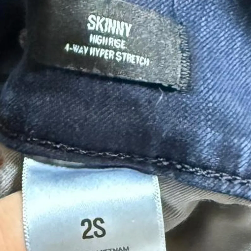 Express Mid Rise Skinny Jeans 2S Dark Wash Ripped Knees 4-Way Stretch Denim - Image 5