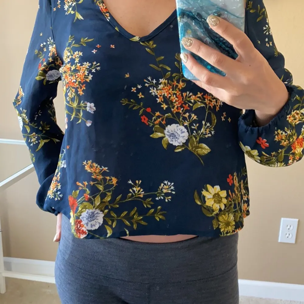 Navy floral choker blouse medium high neck puff sleeve - Image 5