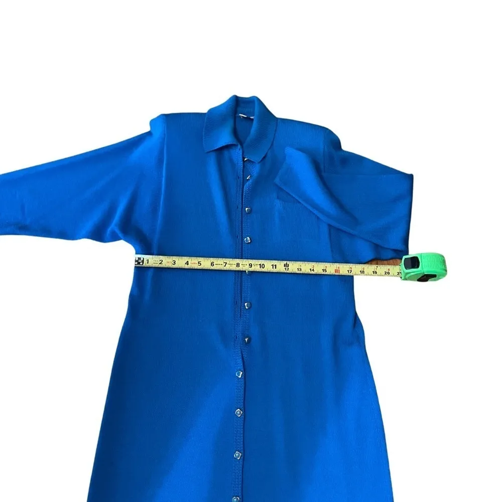 St. John by Marie Gray Knit Sweater Collard Dress With Gold and Blue Belt - Image 16