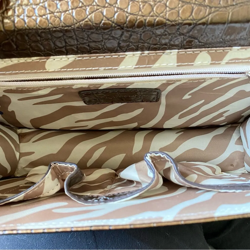 •Anne Klein faux leather crocodile shoulder bag NWT• - Image 12