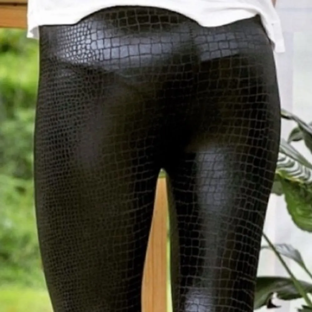 Faux Leather Textured Croc Leggings‎ Black - Image 8