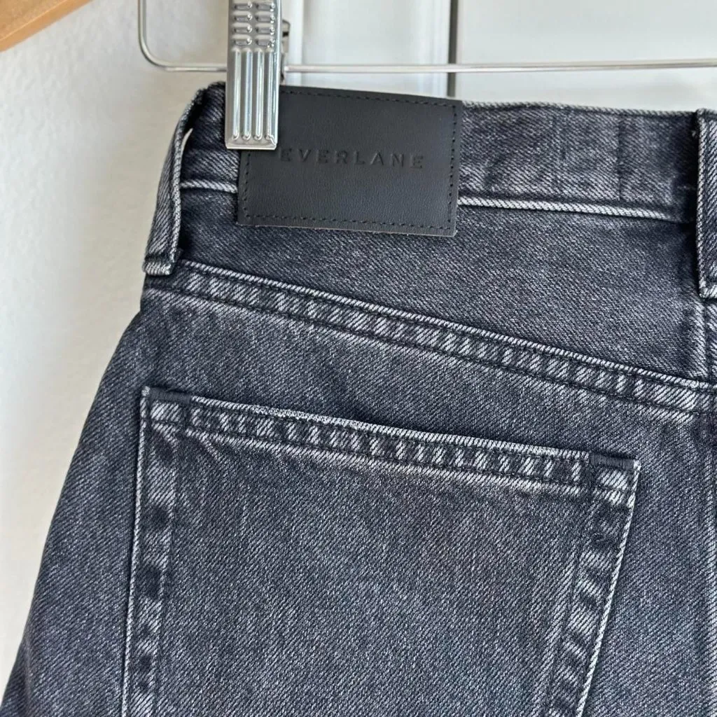 Everlane The Cheeky Short in Vintage Black, Size 25 - Image 7