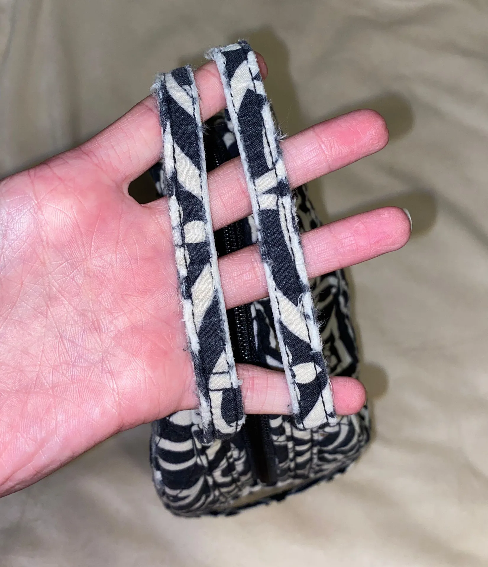 Vera Bradley Lunchbox - Image 4