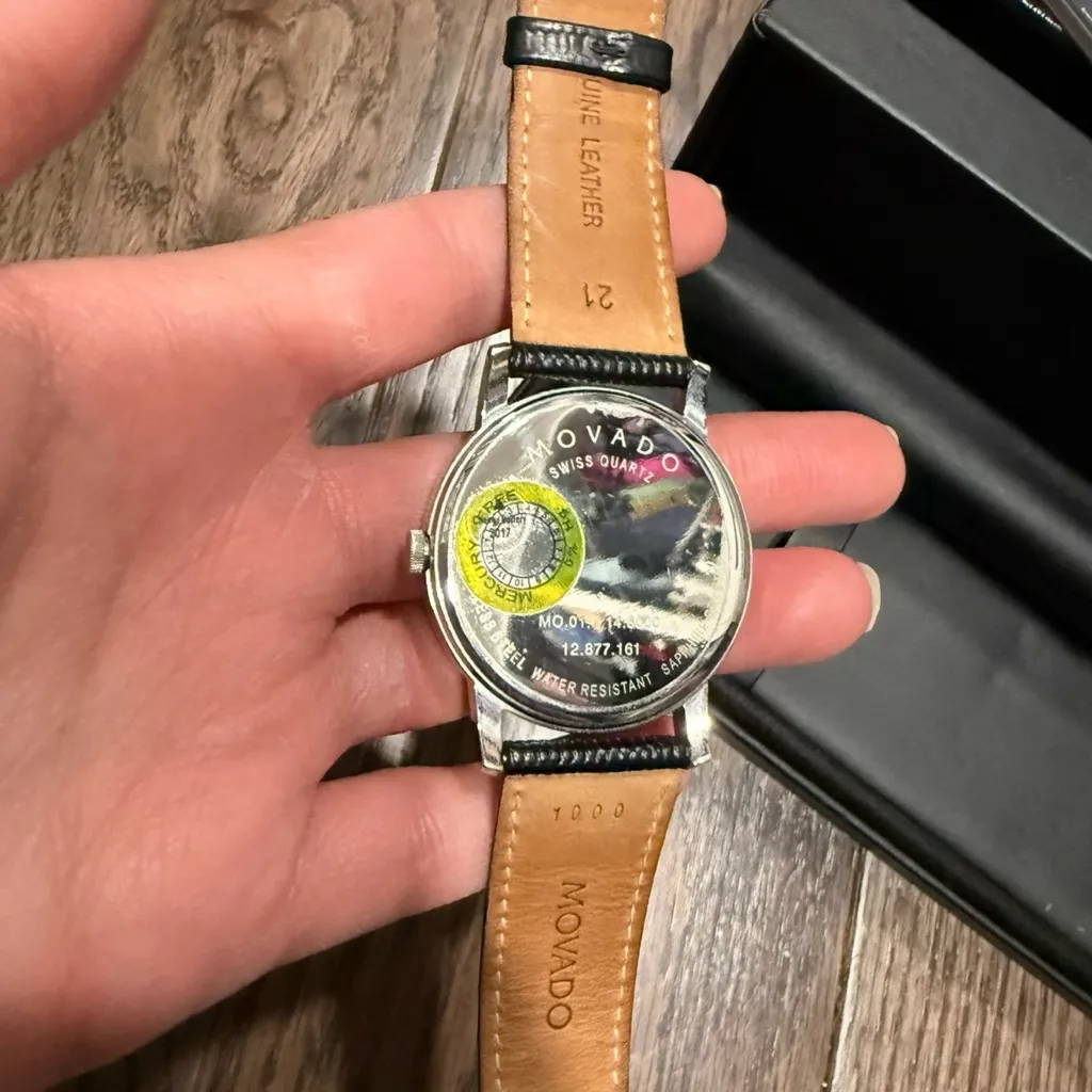 Movado Museum Classic Black and Silver Watch FULL SET. Rare! Sold out - Image 8