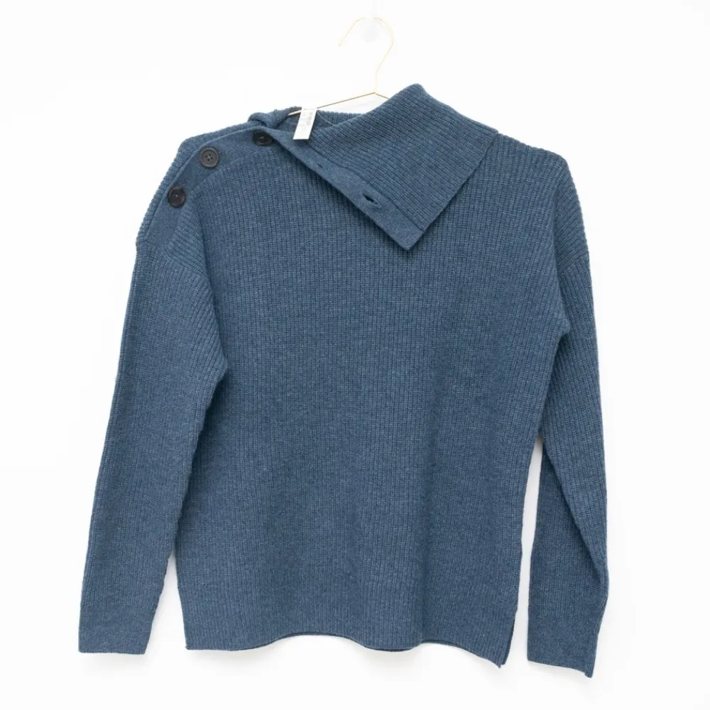 Madewell. Button Shoulder Turtleneck Sweater. - Image 9