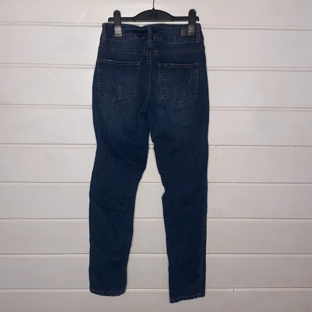 Celebrity pink boyfriend distressed jeans - Image 4