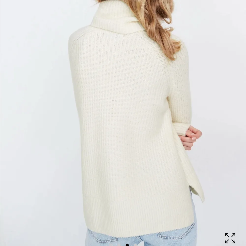 Madewell Mercer Turtleneck Sweater in Coziest Yarn in Antique Cream Size Medium - Image 3