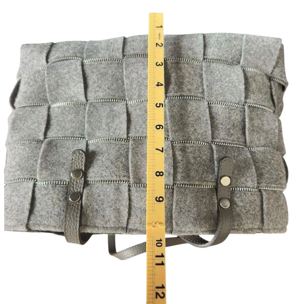 Alma Tonutti Gray Zipper Woven Felt Tote Hand Bag - Image 9