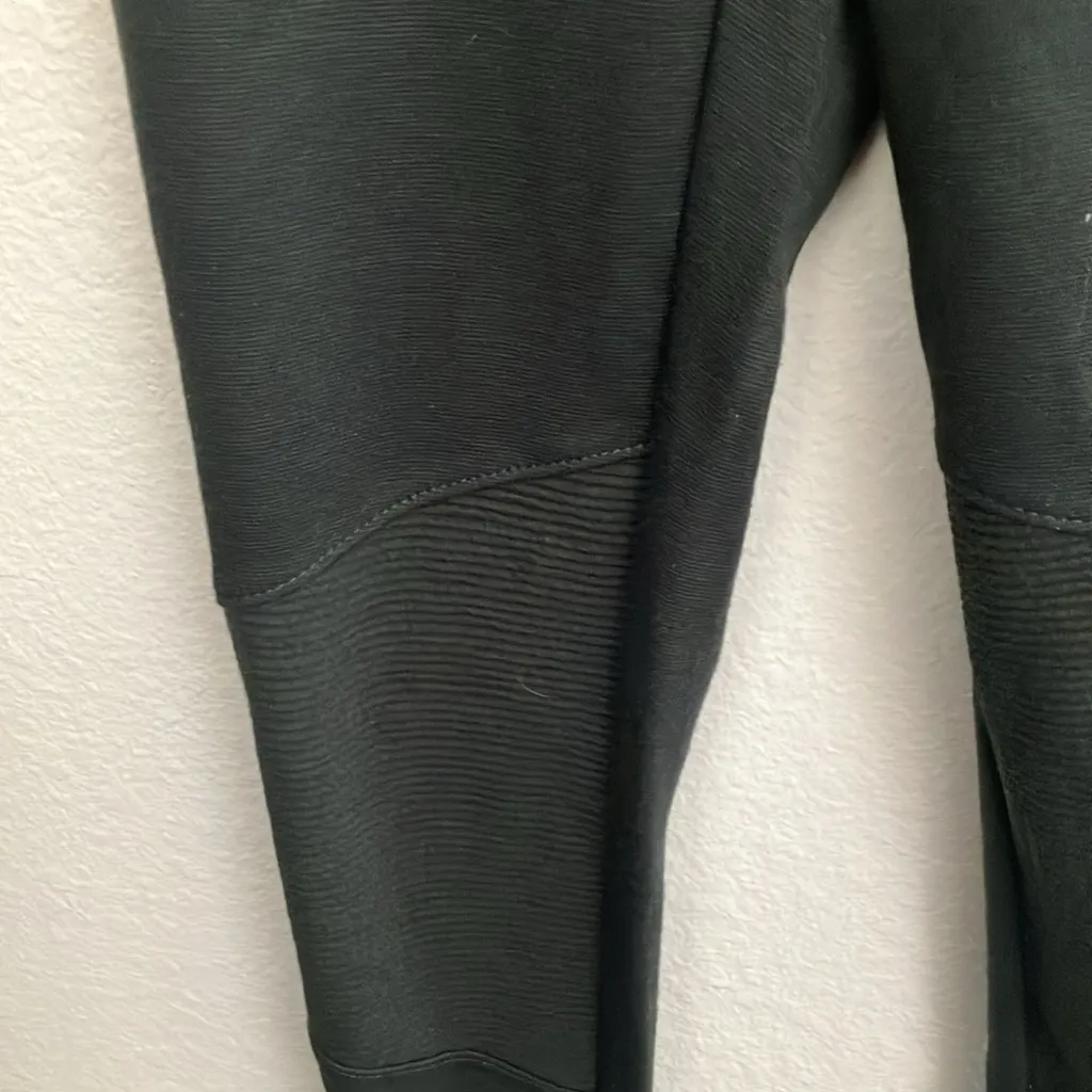 Forever 21 FINAL MARKDOWN  leggings xs - Image 2