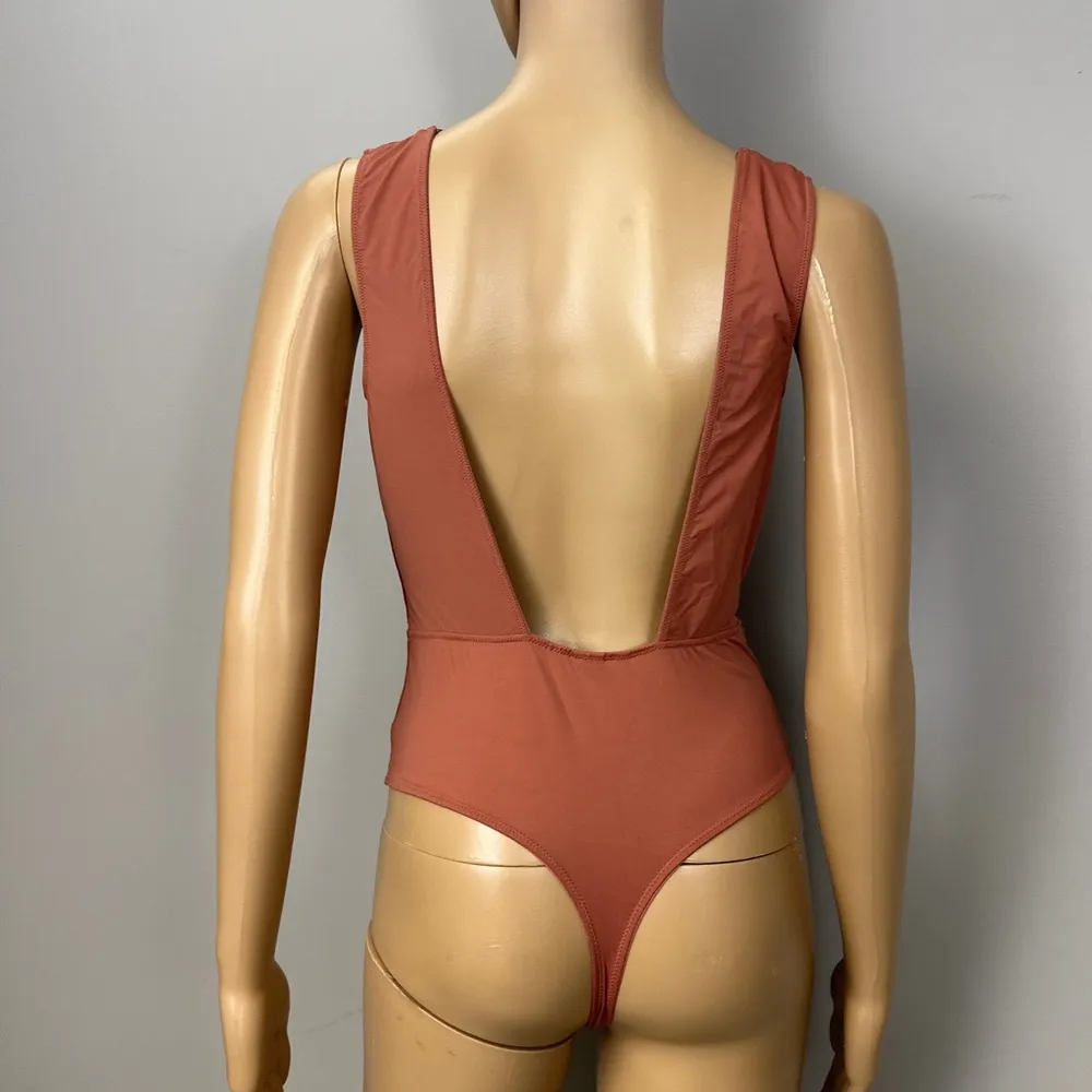 Victoria’s Secret Plunge Mesh Panel Bodysuit Thong Size Medium Rust Mauve - Image 7