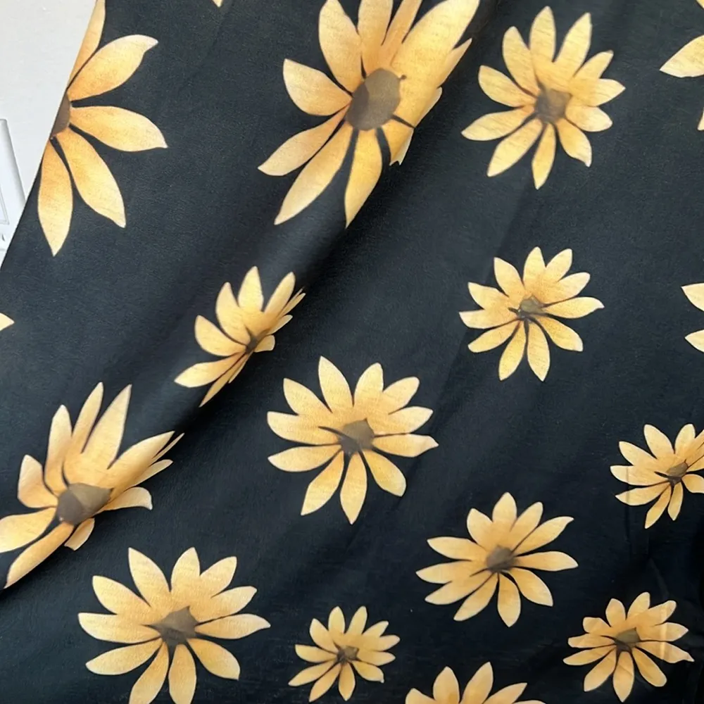 NWOT Amazon Sunflower Yellow Flower Floral Dress sz XL - Image 2