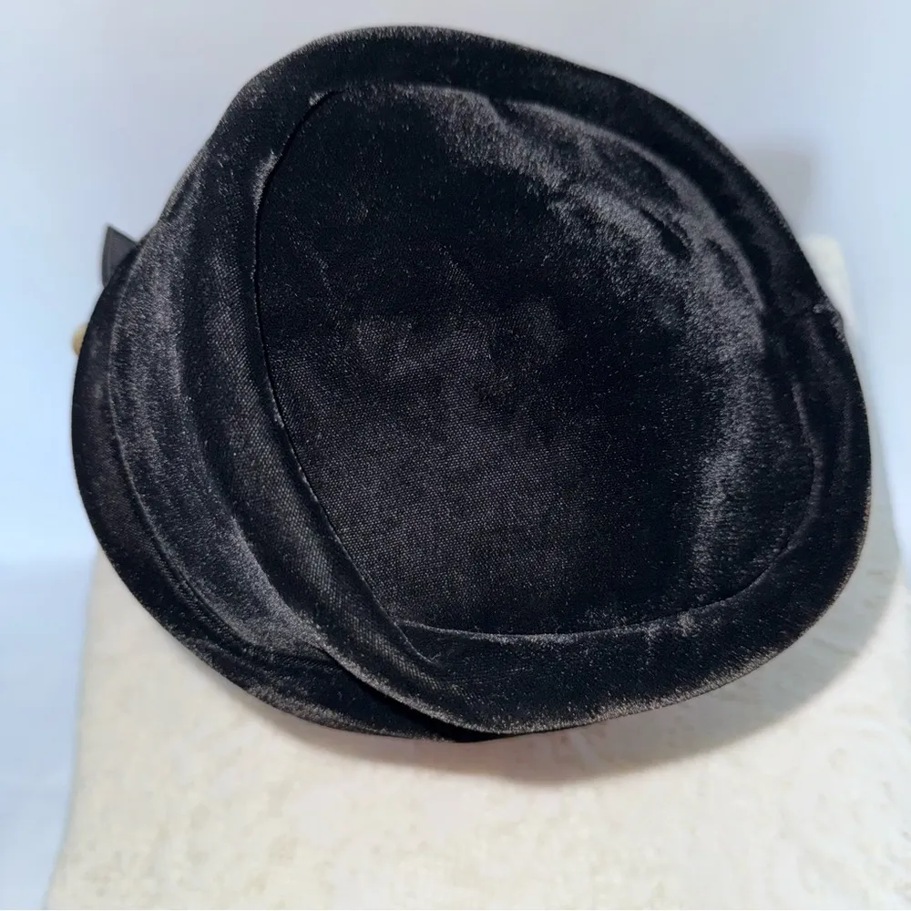 Vintage Union Made USA Black Velvet Hat with Pearl Accent Old Money - Image 4