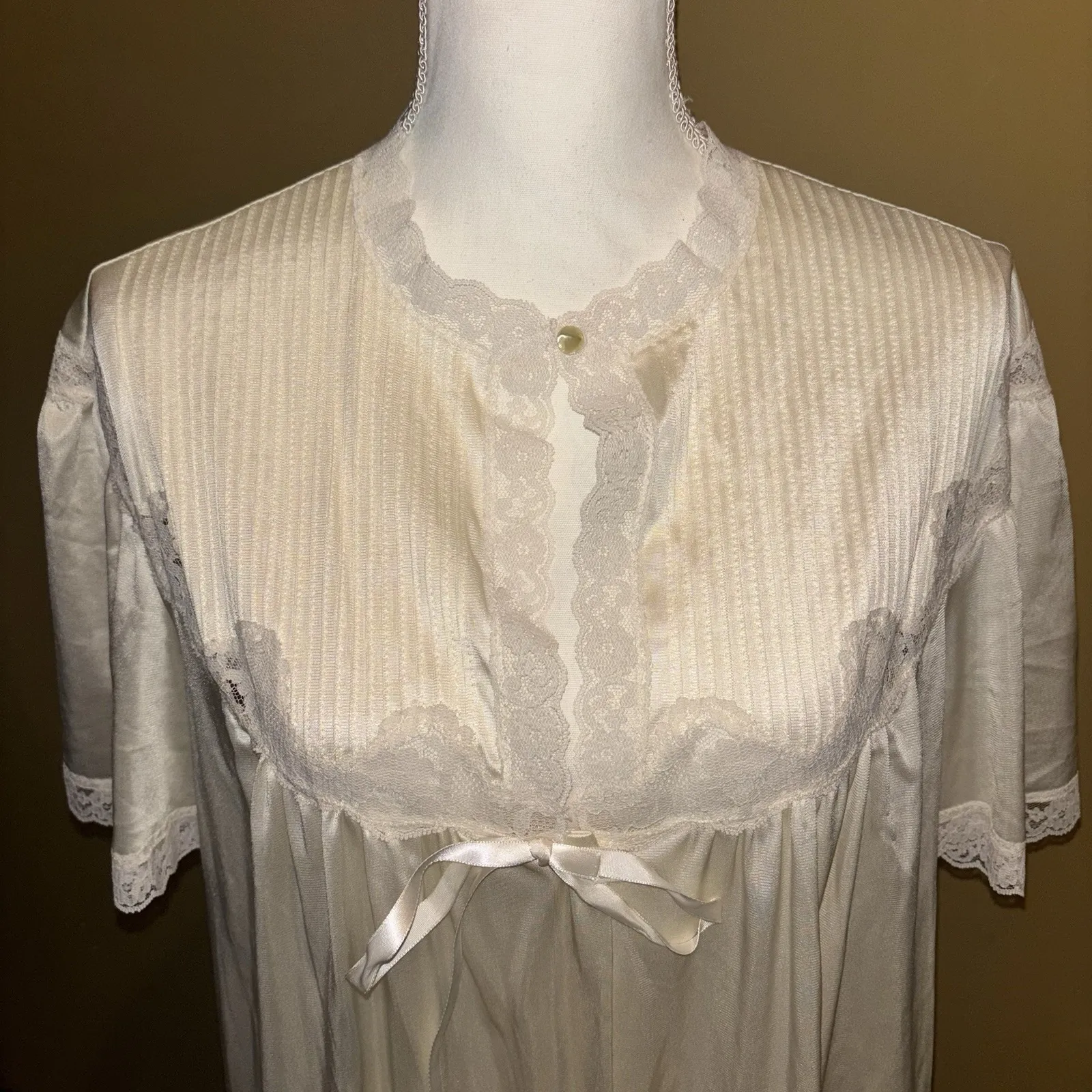 JCPenney Ivory Nylon Lace Nightgown Size Large‎ 7001 Button Front Robe Vintage - Image 3