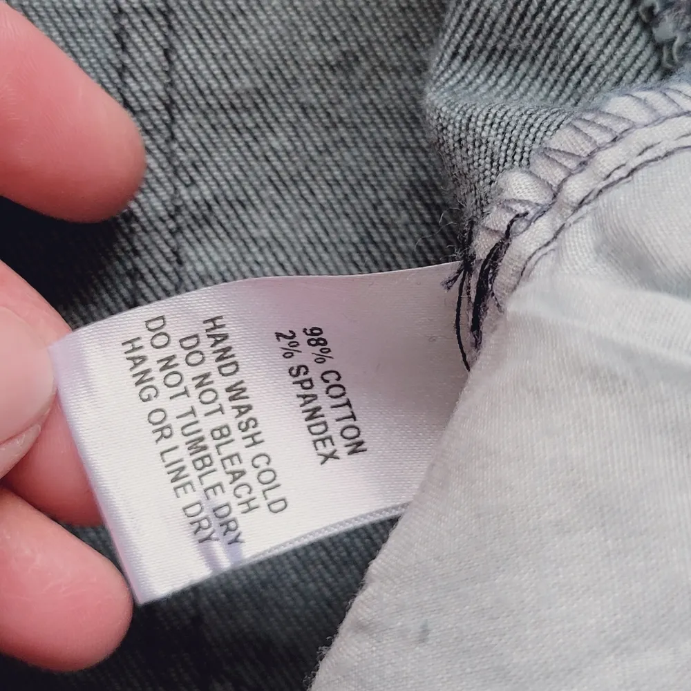 Ecru blue denim cropped flare raw hem jeans size small - Image 6