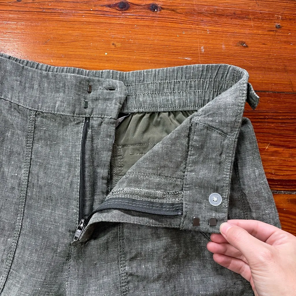 Athleta Voyager Cropped 100% Linen Pant in Heather Green with Pockets - Size 2 - Image 10