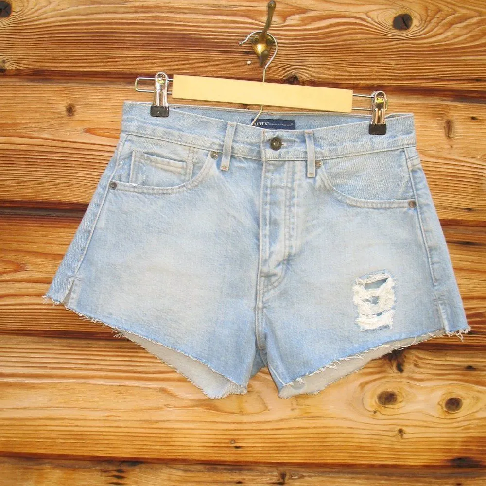 NWOT Levis Made and Crafted Cheeky Light Wash High Rise Cut Off Shorts - Image 3