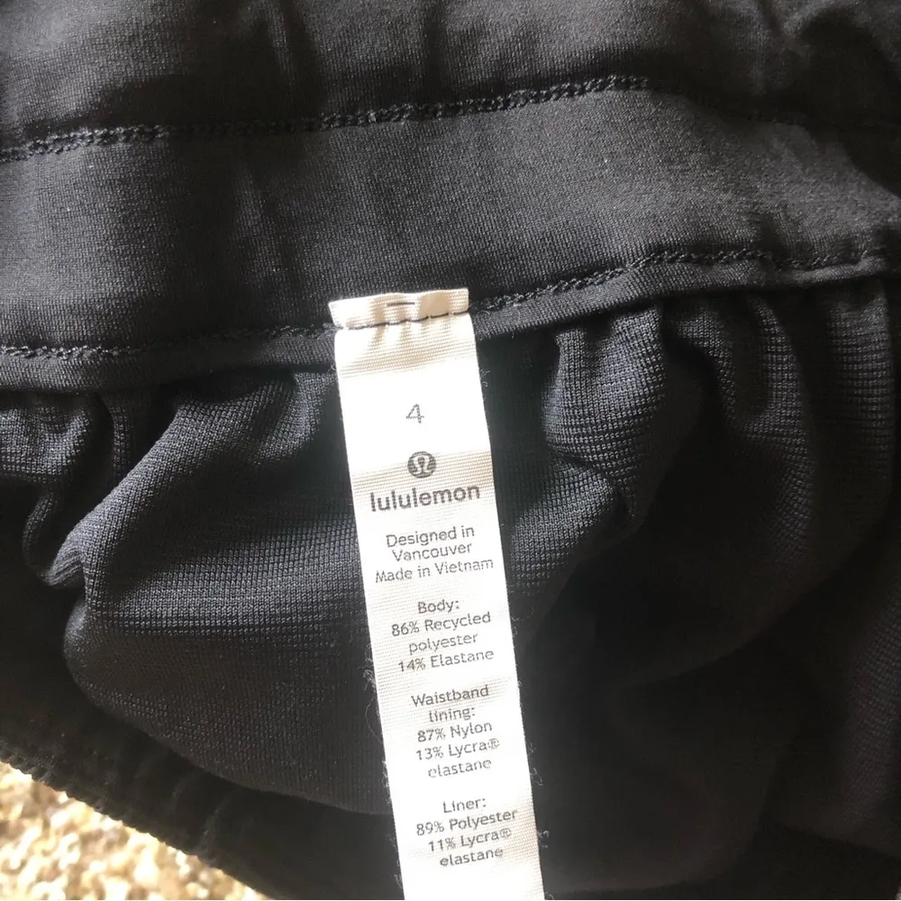 Lululemon Tracker Shorts - Image 6