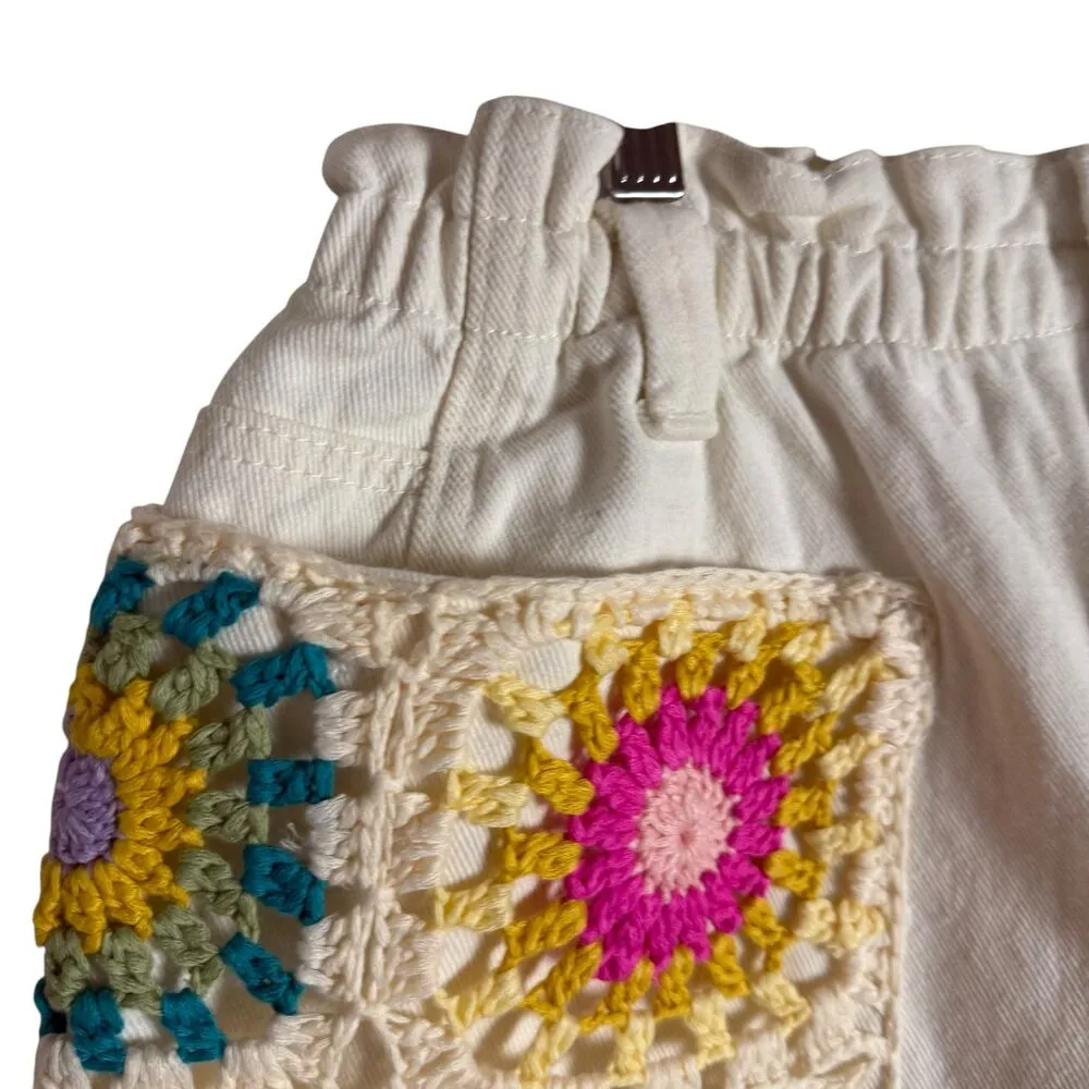 Blank NYC White Granny Square Crochet Paperbag Shorts Size Medium - Image 5