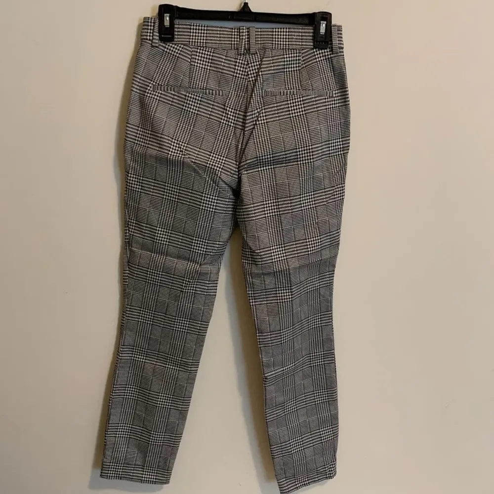 H&M Womens Size 6 Dress Pants Plaid Trousers Black White Slim Straight Leg - Image 4