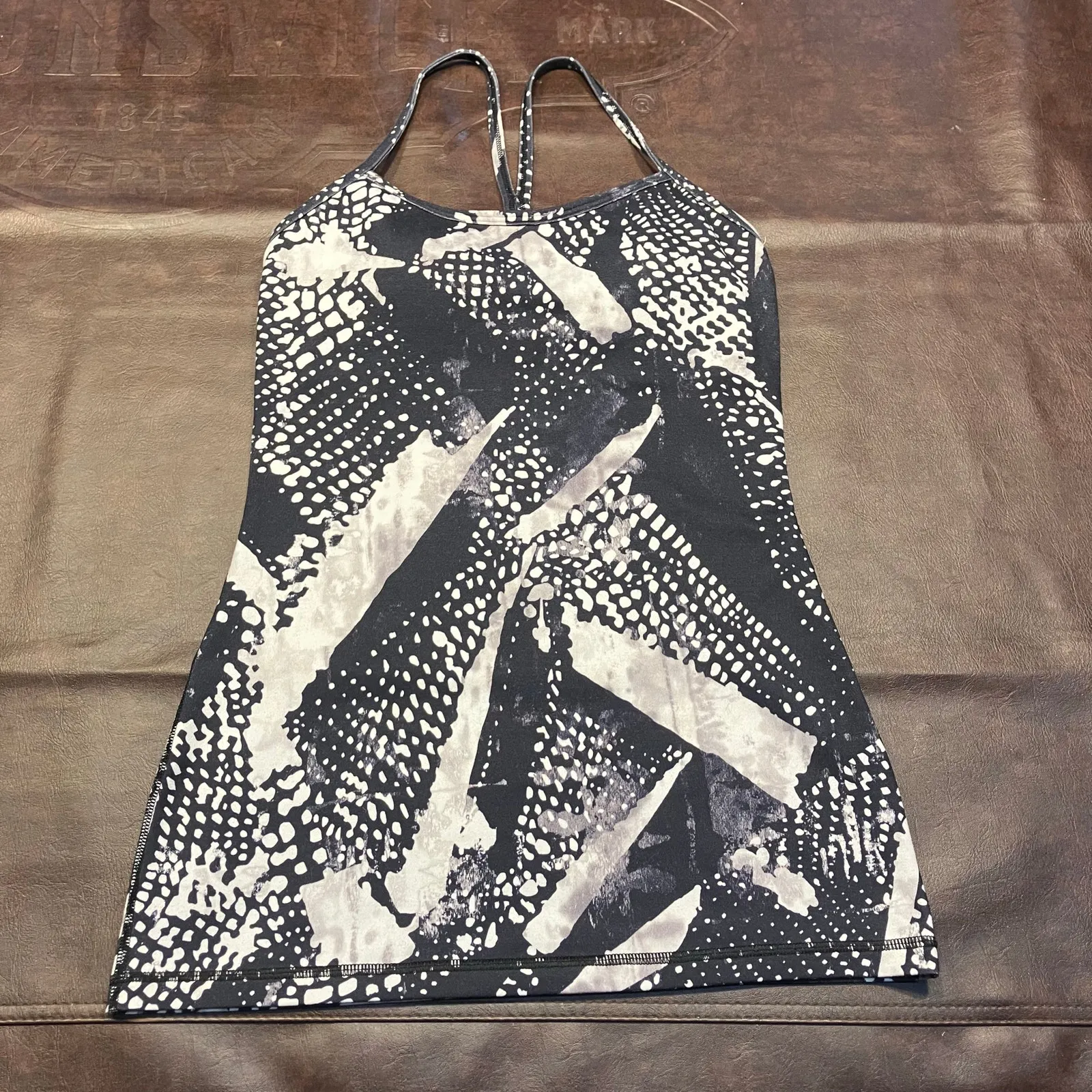 Lululemon Power Y Tank Top Size 4 Black White Abstract‎ Built - Image 2