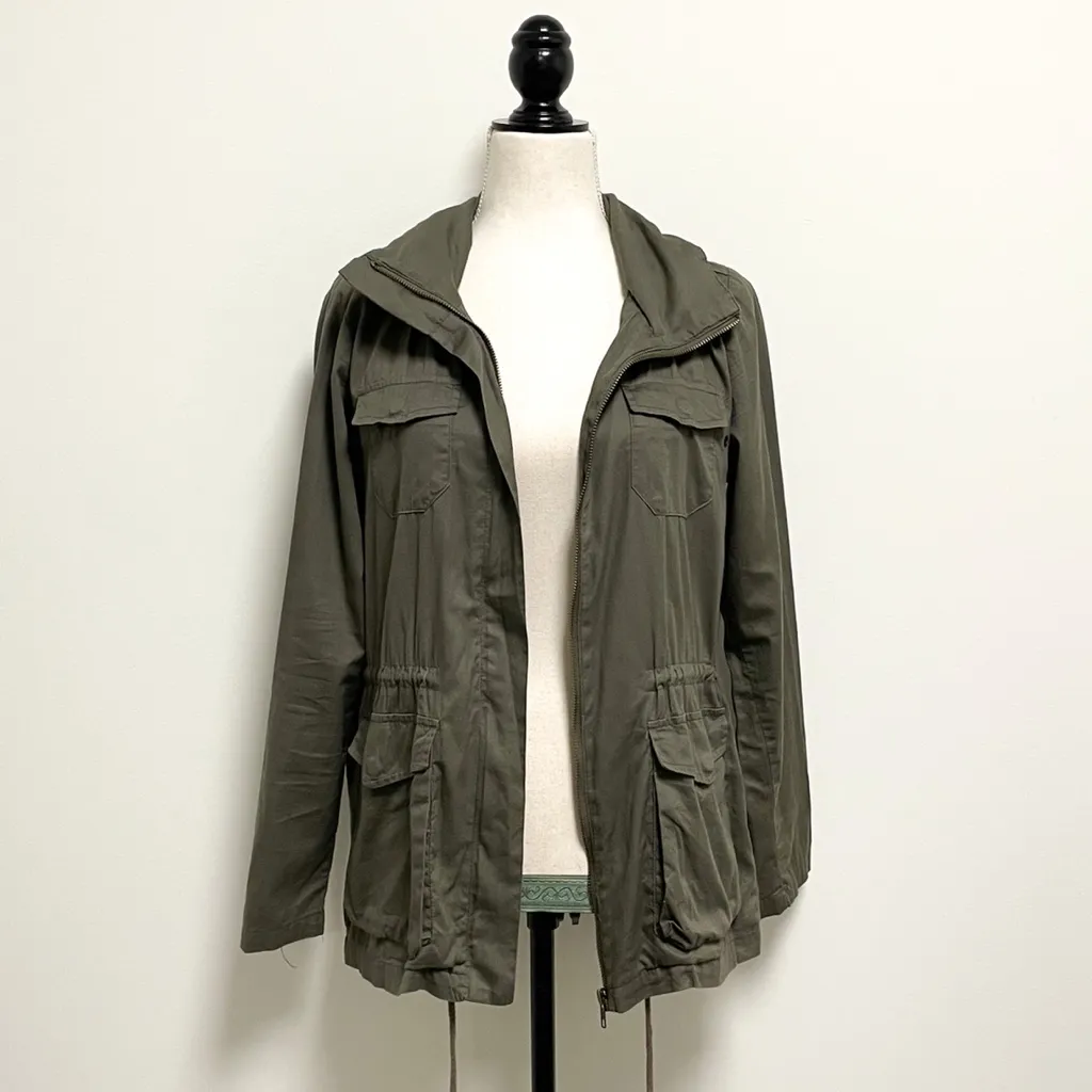 Iris Army Green Military Type Jacket Hooded Adjustable Waist - Image 3