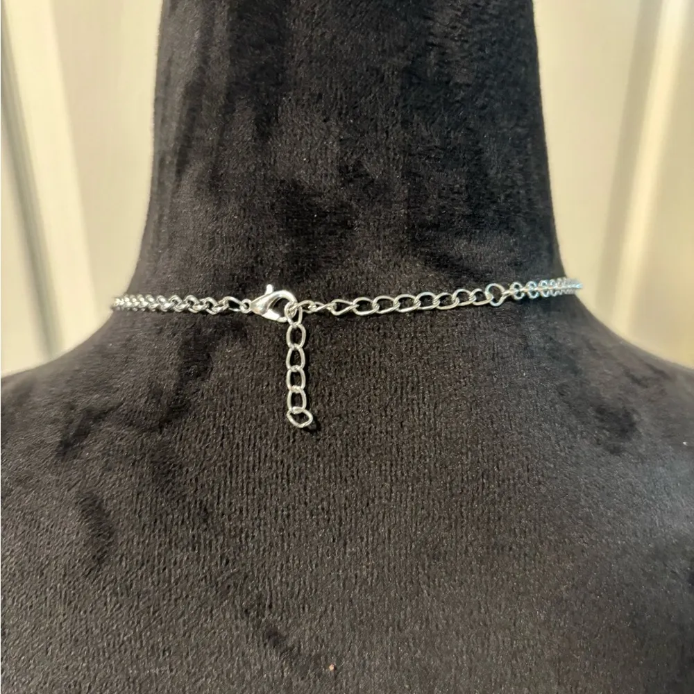 Silvertone Claw Clasp Purple Necklace - Image 2