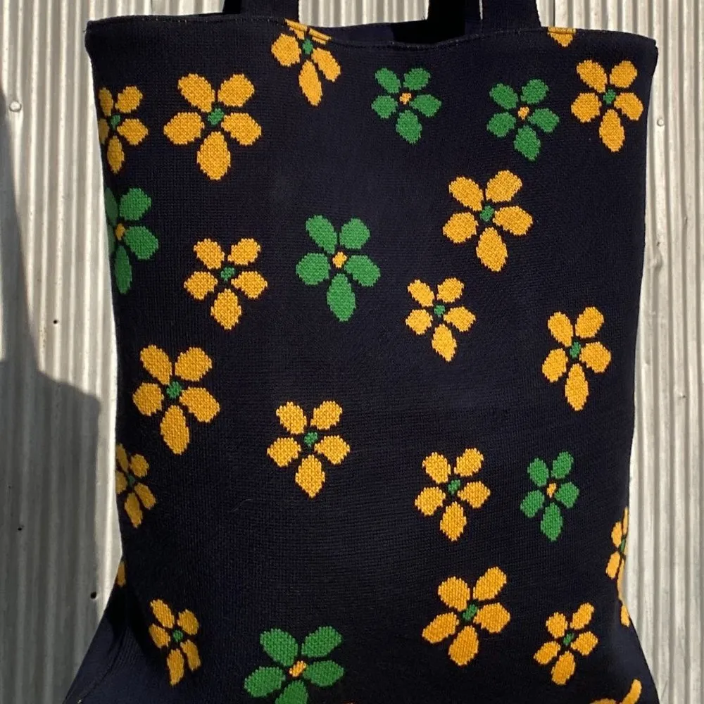 Green Retro Daisy Flower Knit Tote Bag - Image 2