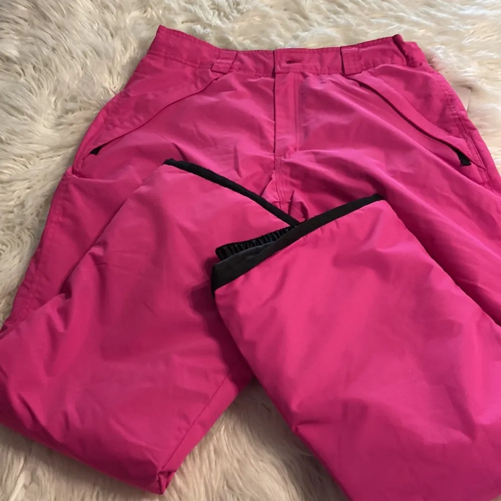 Sportcaster Womens Skiing Pants size L but waist adjustable color pink Size L - Image 12
