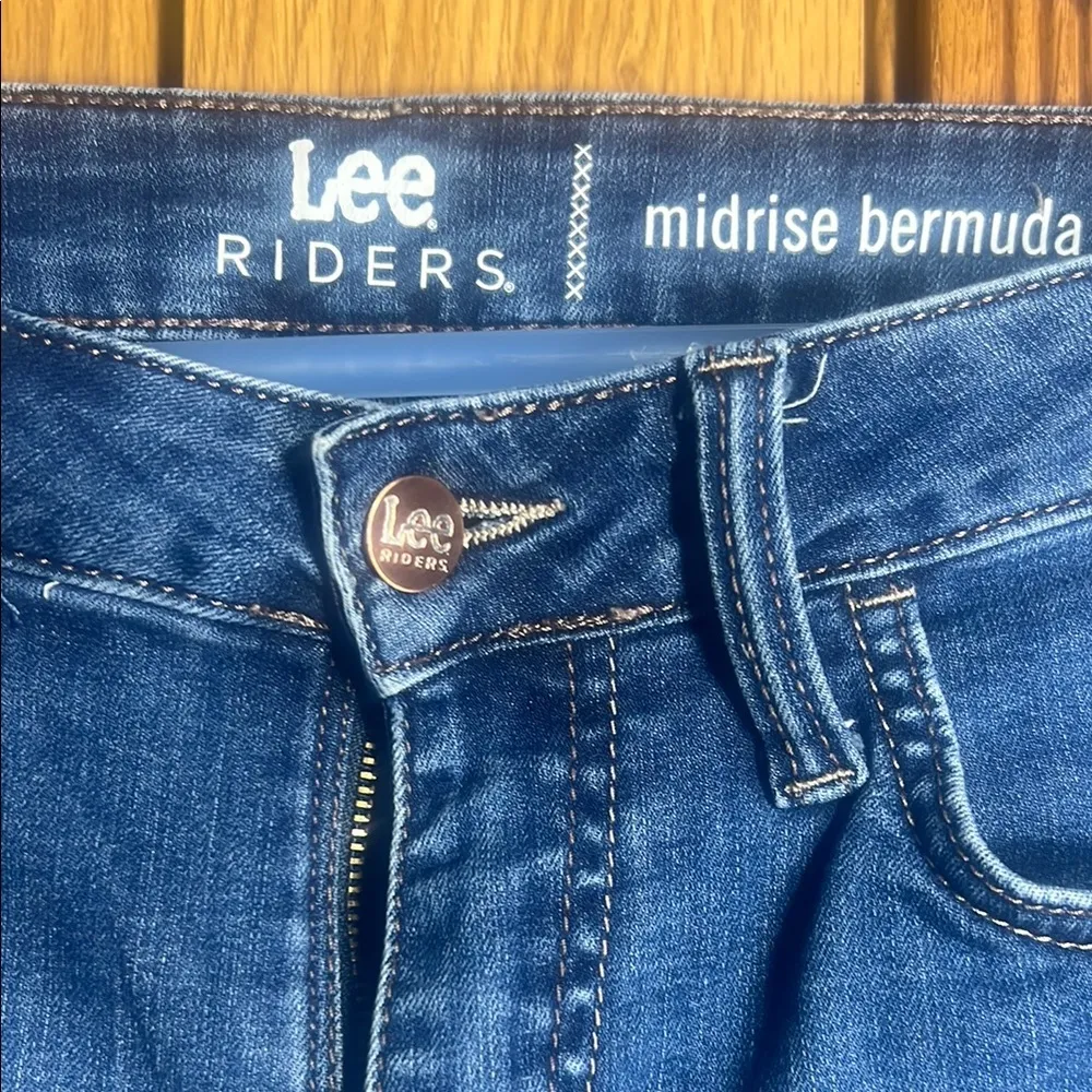 Lee Women's Midrise Bermuda Jean Shorts - Blue - Image 2