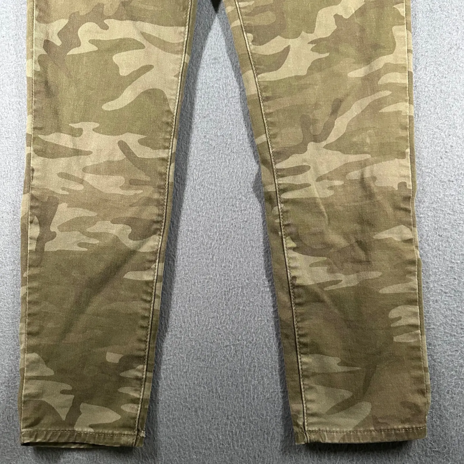 Levis 711 Skinny Jeans Womens 29 Olive Green Camo Camouflage Casual Flat Front - Image 2