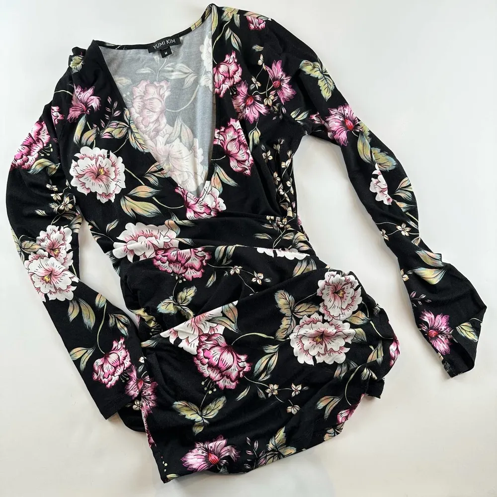 Yumi Kim Love Song Black Floral Take Me Out Jersey Ruched Dress Size M - Image 8