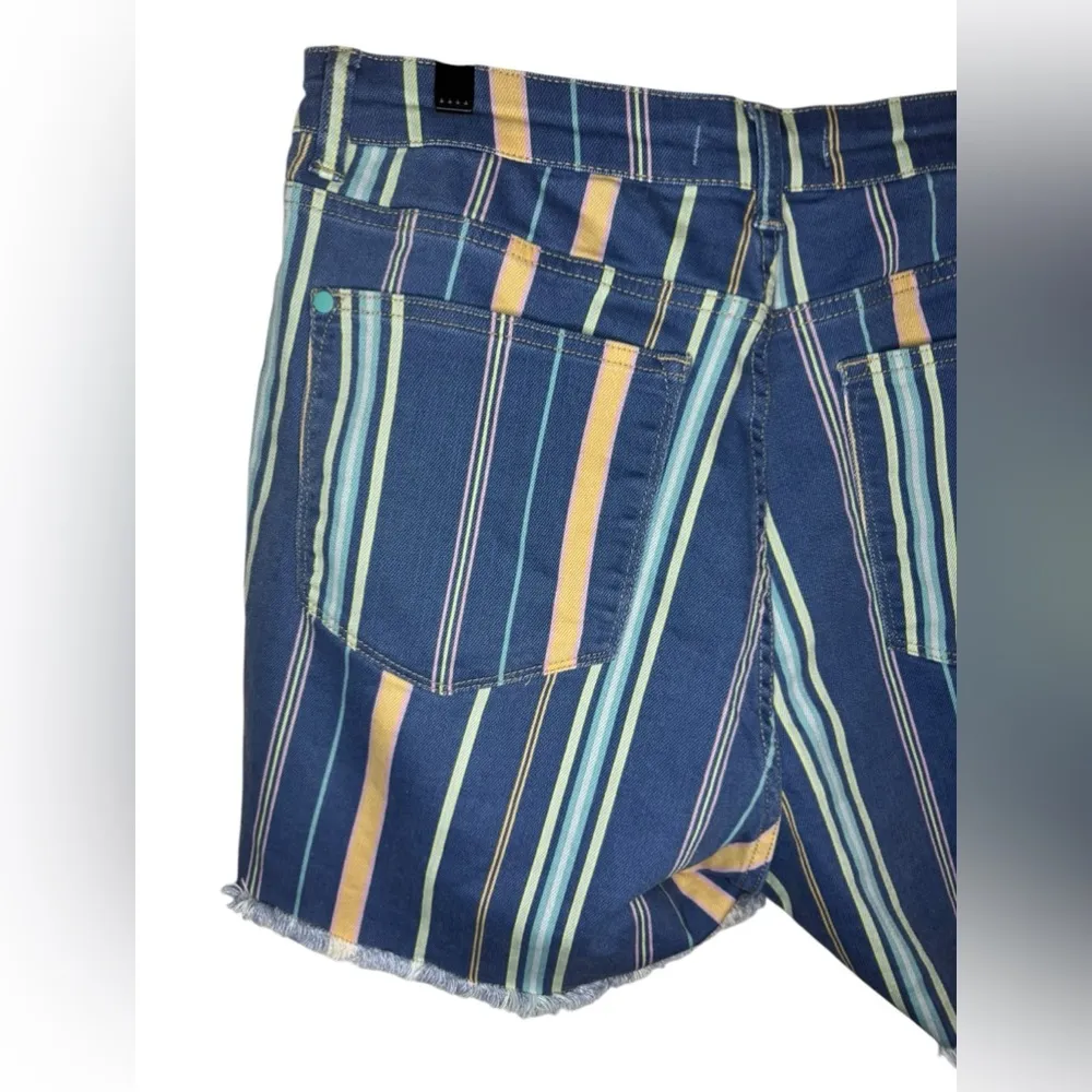 Judy Blue High Waist Frayed Hem Striped Shorts Size 1X - Image 7