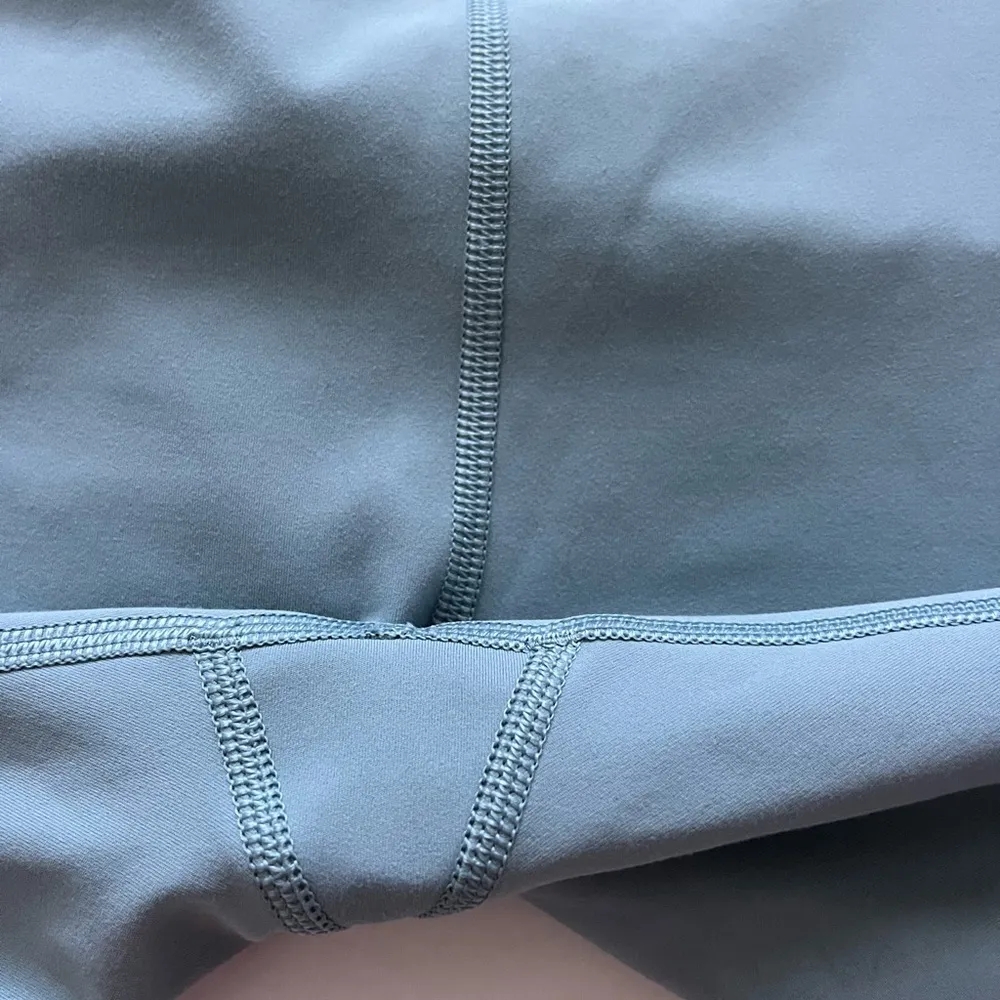 Vuori Studio Pocket Legging Vintage Pistachio-Size Medium - Image 8