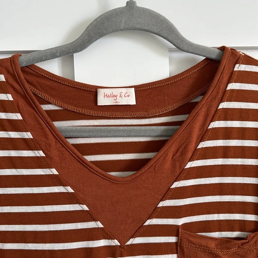 Hailey & Co Women's M Long Sleeve Pocket Tee Shirt Rust Brown Stripe Vneck Top - Image 2