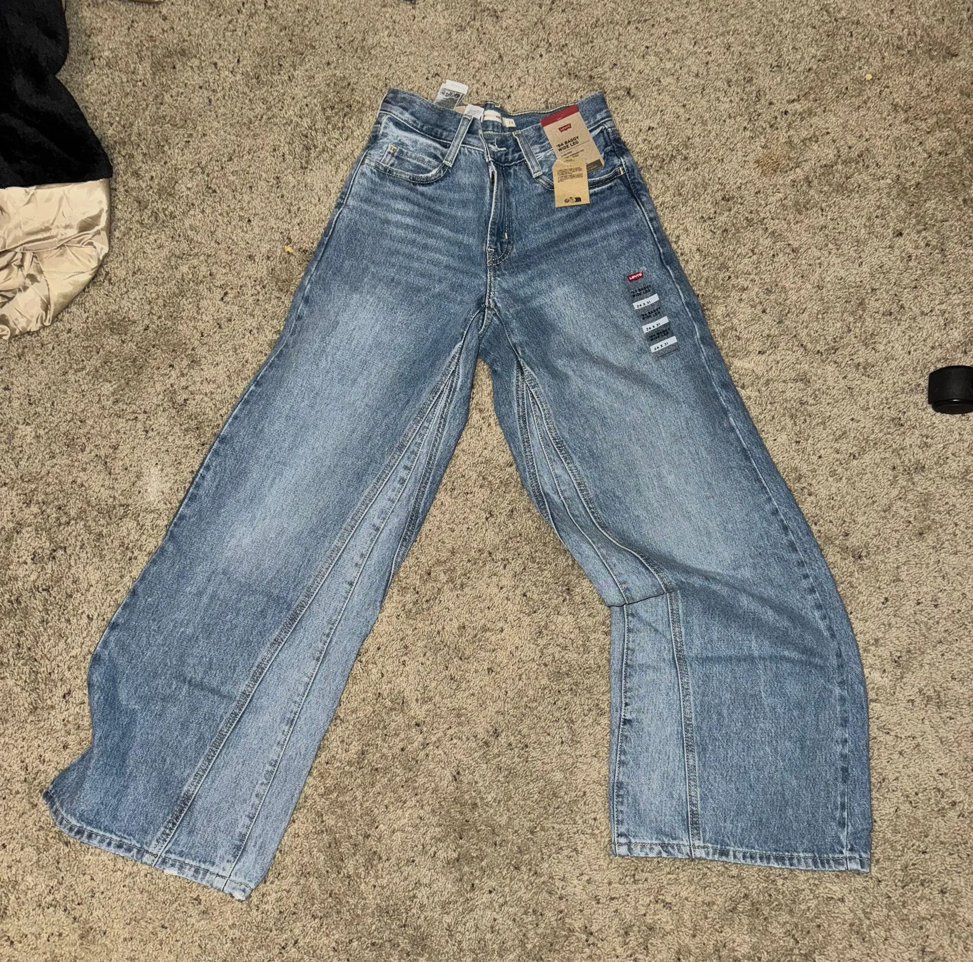 Levi’s ‘94 Baggy Wide Leg Jeans  - Image 4