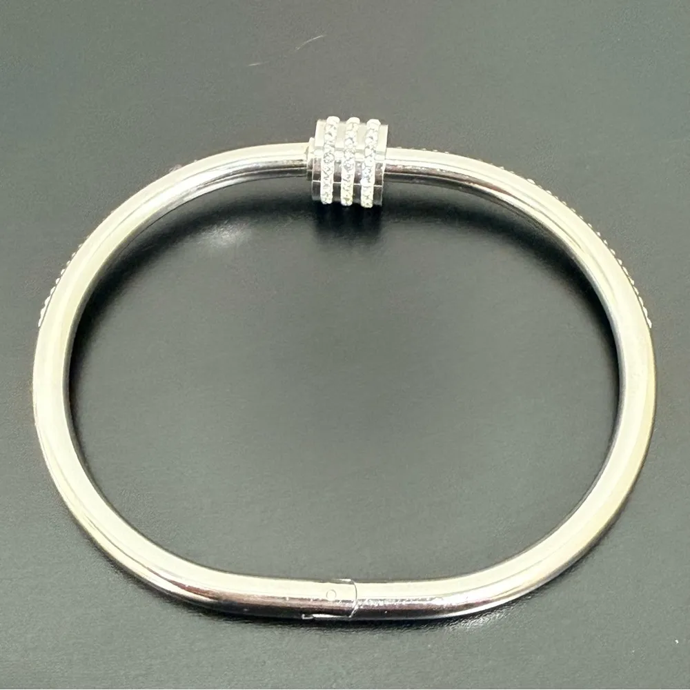 Unsigned Silver - Image 6