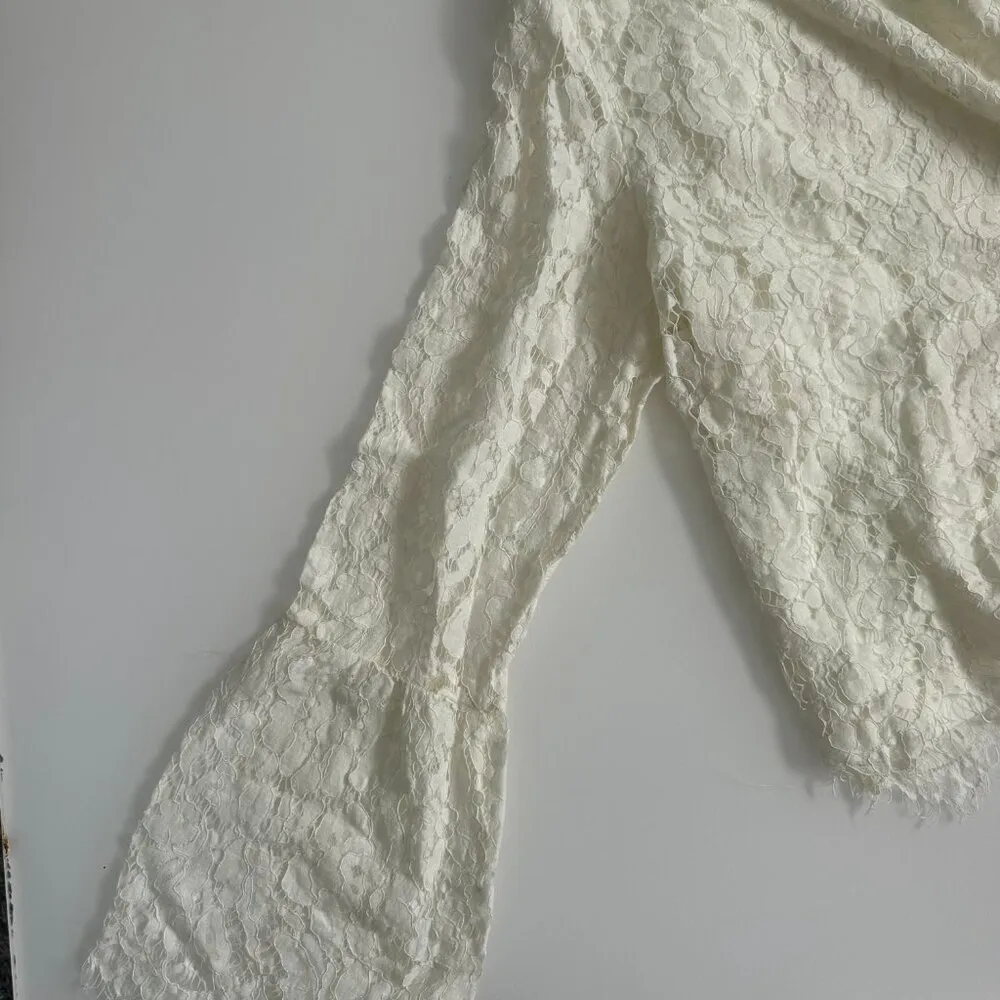 L Zac and Rachel Lace Bell Sleeve Top NWOT Size L - Image 5