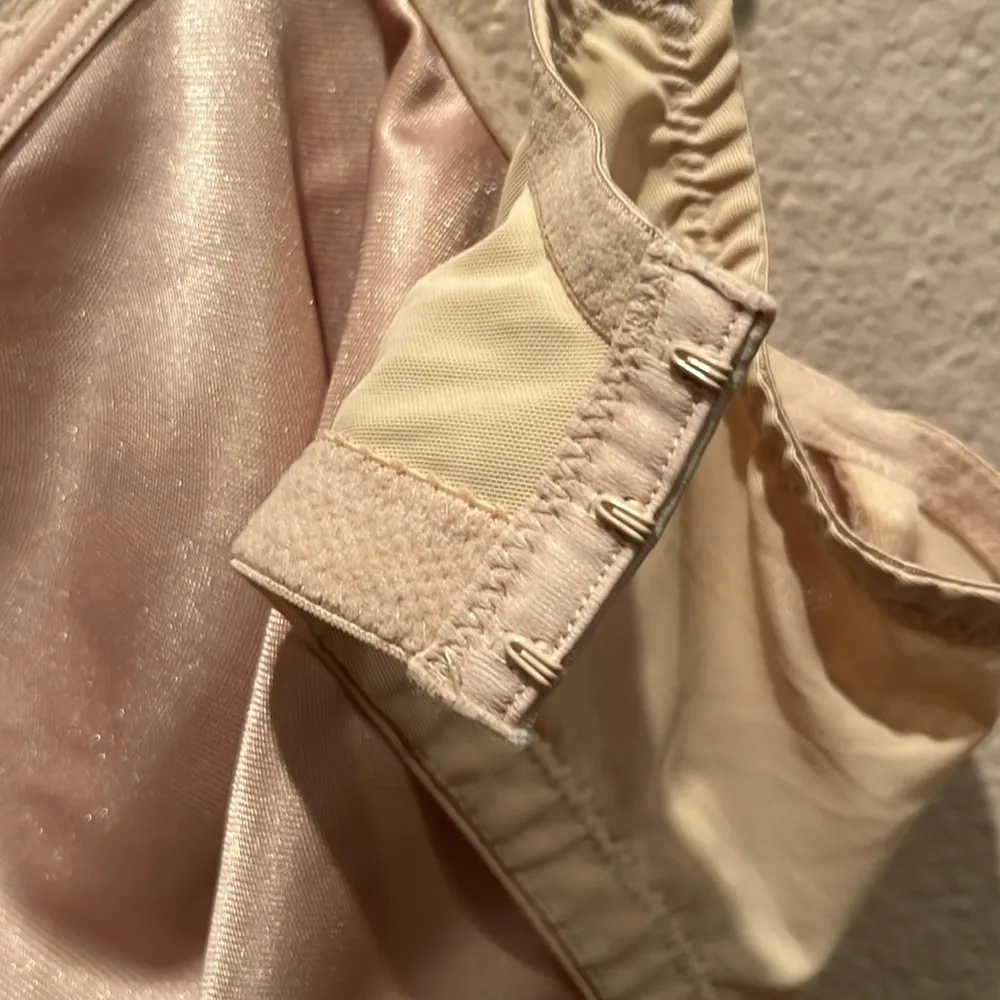 Wacoal Full Figure Simple Shaping Minimizer Bra 857109 - Image 8