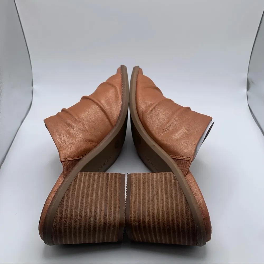 NWB Earth Women's Adara Slide Sandal slip on leather heels size 9.5M natural - Image 10