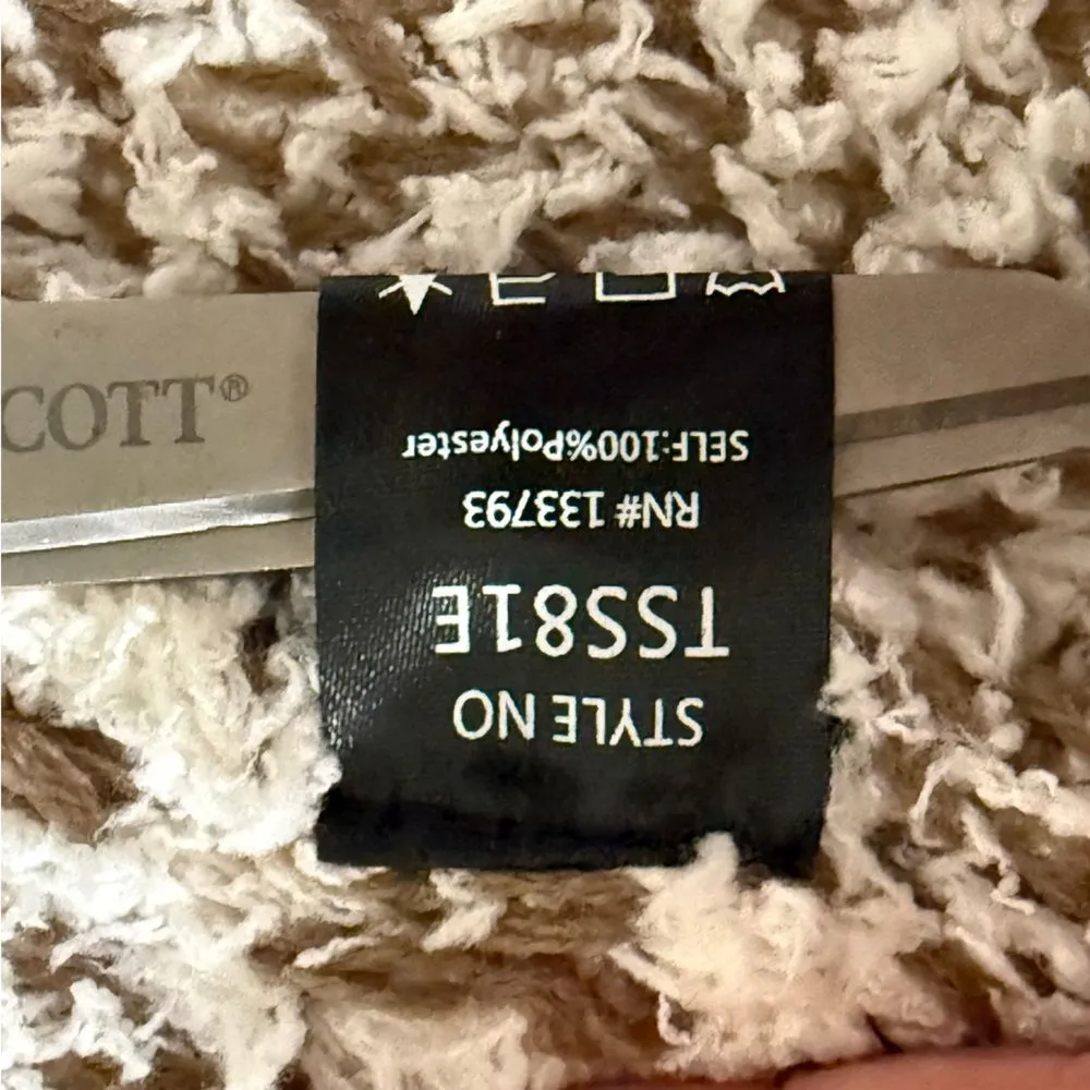 POL Fluffy Sweater cream and Tan Size Small - Image 10