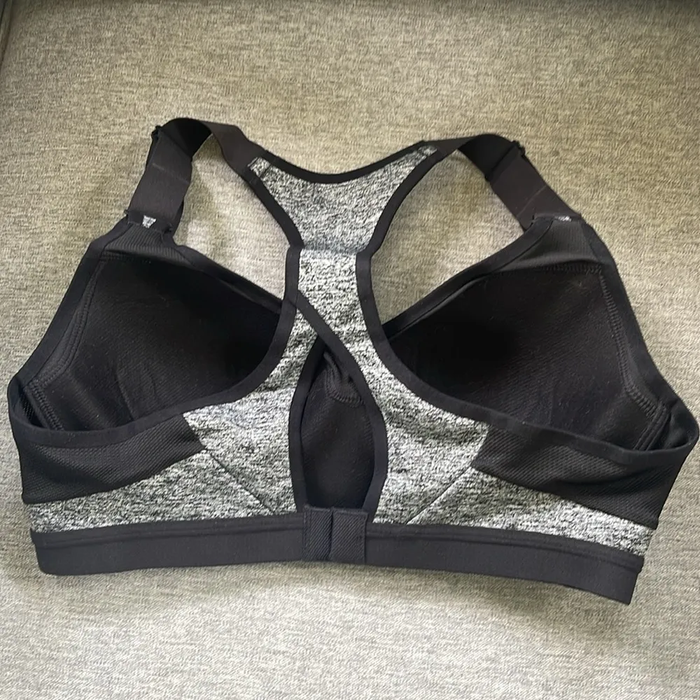 Victoria’s Secret VSX sports bra - Image 4