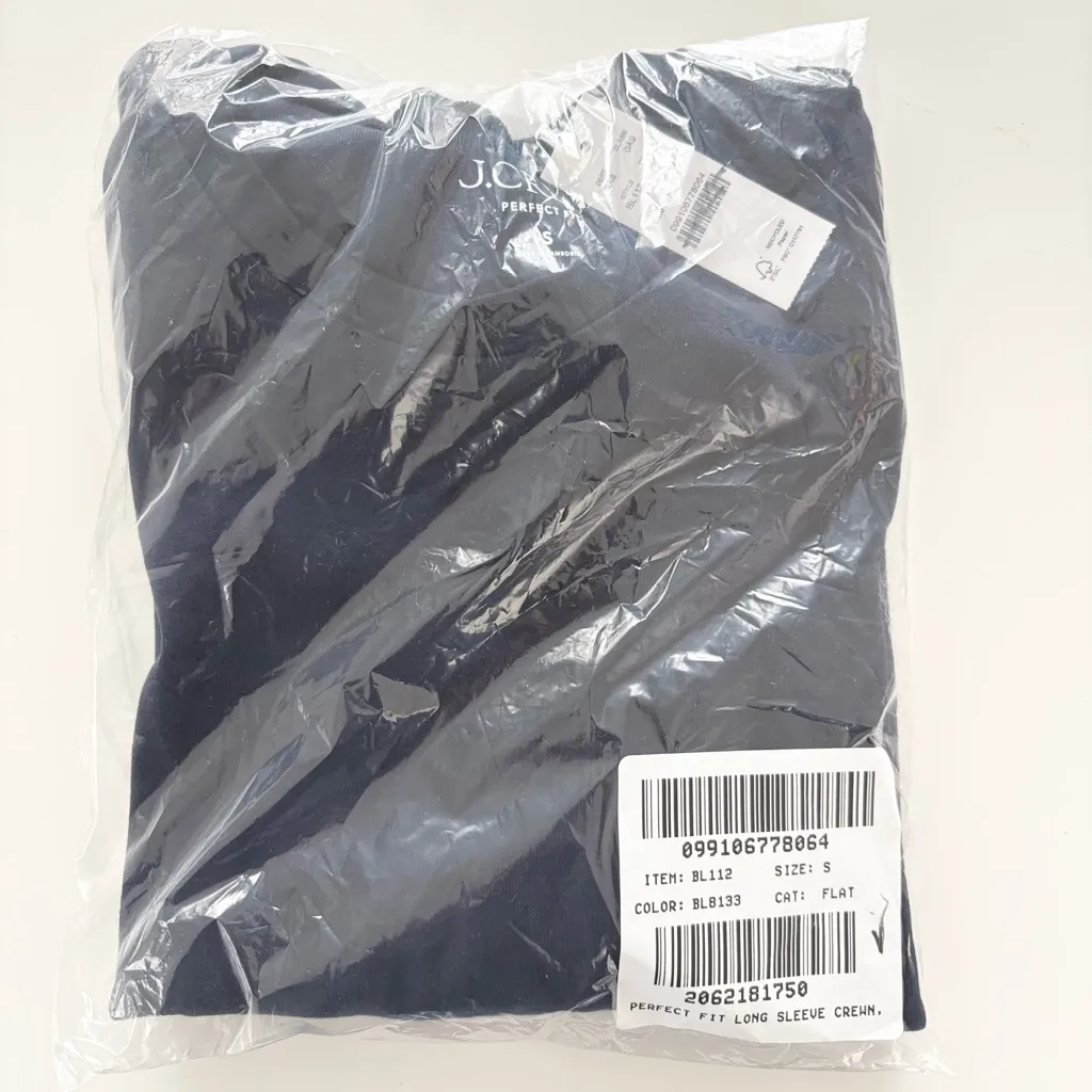 NWT J. Crew Perfect-fit Long-sleeve Crewneck T-shirt Navy Blue - Image 5