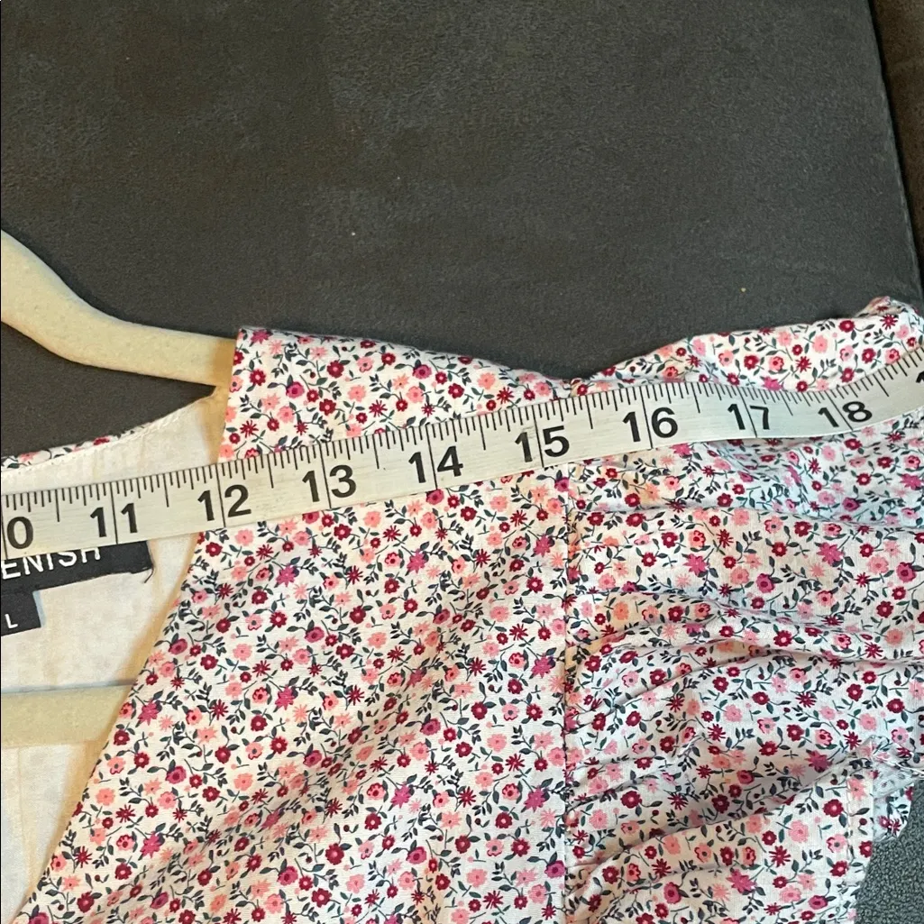 Kittenish Floral‎ V-Neck Dress - Image 12