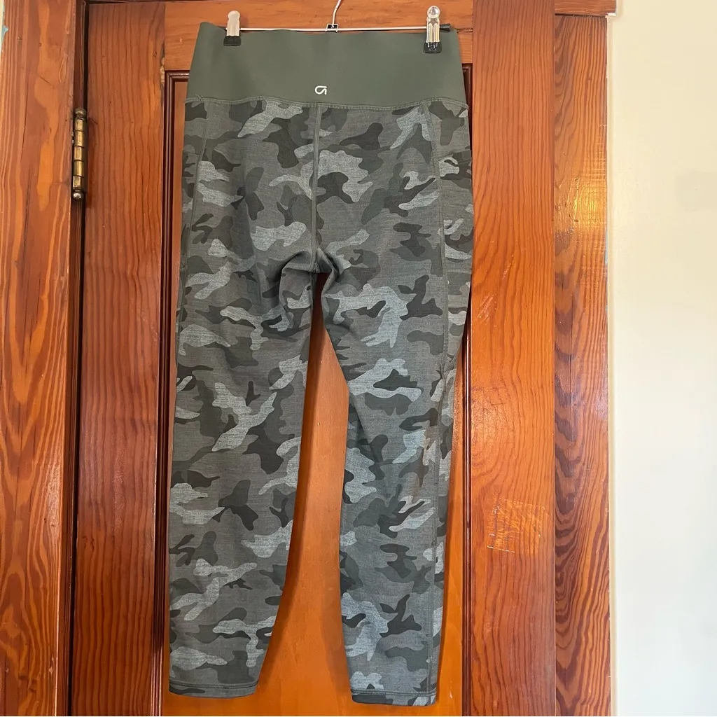 Gap fit sculpt revolution Camouflage Leggings - Image 2
