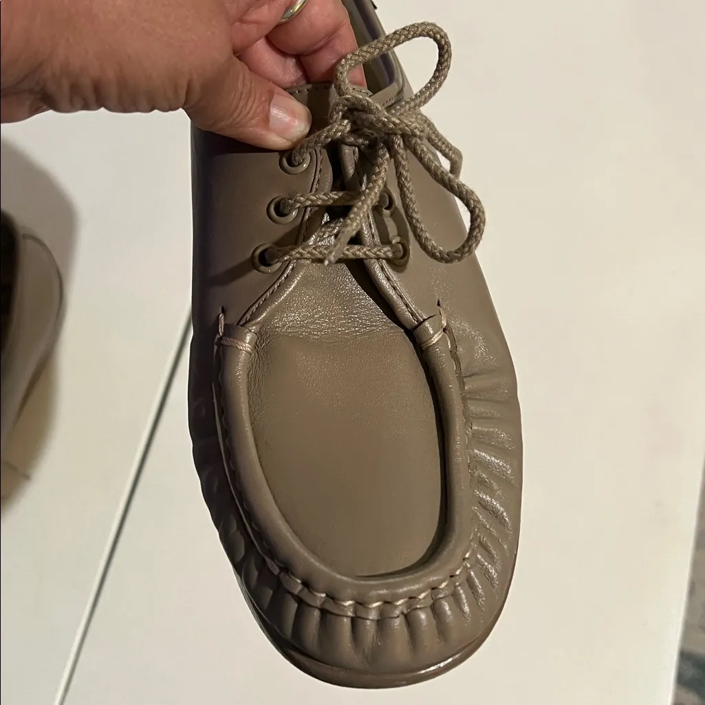 SAS Siesta laced up, comfort shoes tan laced C319770 size 10 WW - Image 8